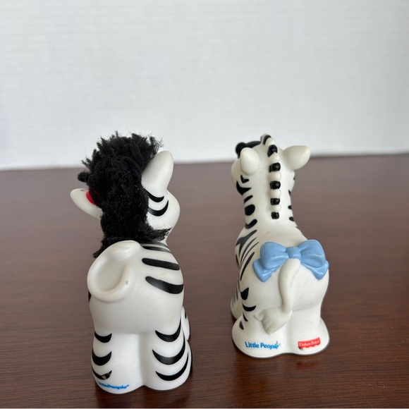 4 Sets for $20 -2 Fisher Price Little People Noah's Ark/Zoo Replacement Zebras - Picture 3 of 4